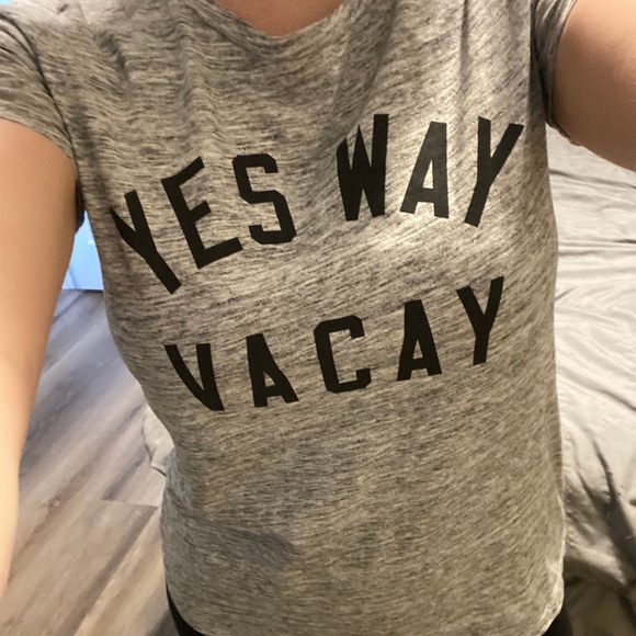 Yes Way Vacay T-Shirt - Picture 3 of 4